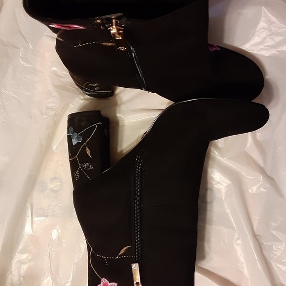 Nanette Lepore Black Ankle Boots with Pink and Red Embroidery - Picture 6 of 9